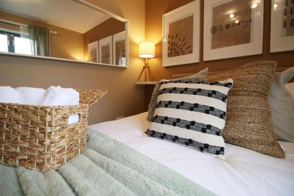 The Observatory By Mia Living 2 Bedroom Apartment Overlooking Swansea Beach With Free Parking エクステリア 写真