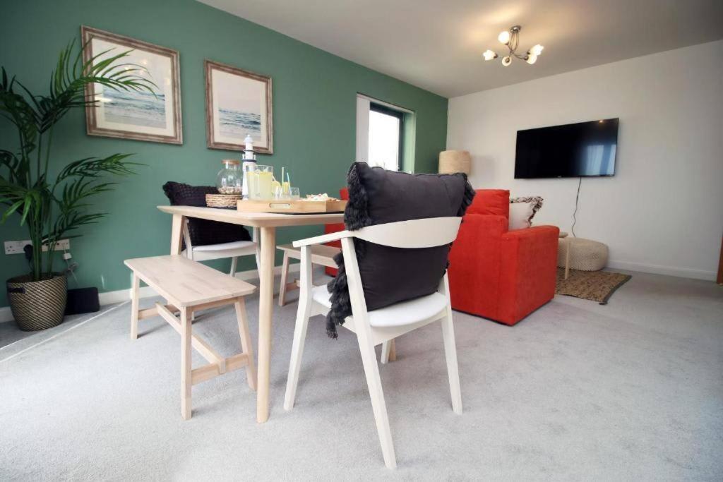 The Observatory By Mia Living 2 Bedroom Apartment Overlooking Swansea Beach With Free Parking エクステリア 写真